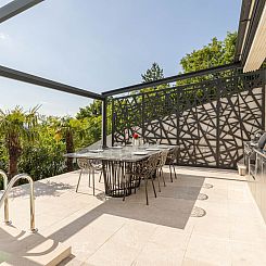Vakantiehuis Designferienhaus mit Hot Tub