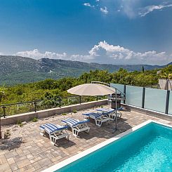 Vakantiehuis VILLAS DE SHERY 1 / HR-09045-01