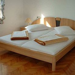 Appartement "App žardin" mit Balkon