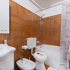 Appartement schöne Wohnung "Apartman Mira 1" mit Terrasse