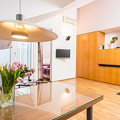 Appartement in Dornbach mit Privater Terrasse