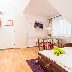 Appartement in Dornbach mit Privater Terrasse