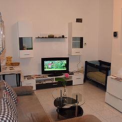 Appartement Charmante Wohnung in Fünfhaus mit Garten