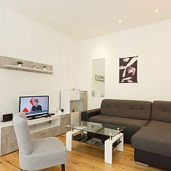 Appartement in Fünfhaus mit Garten
