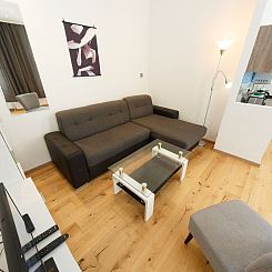 Appartement in Fünfhaus mit Garten