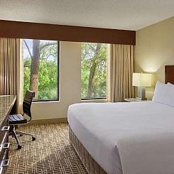 DoubleTree by Hilton Houston Intercontinental Airport