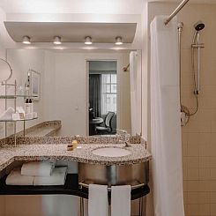 Club Quarters Hotel in Houston