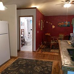 Aloha Crater Lodge and Lava Tube Tours