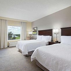 Hampton Inn & Suites Wellington