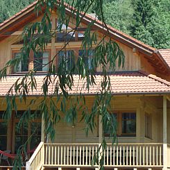 Vakantiehuis Komfortables Vollholzhaus in Fischertratten