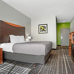 Quality Inn & Suites Birmingham - Highway 280