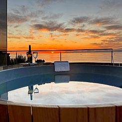 Whale Huys Luxury Oceanfront Eco Villa