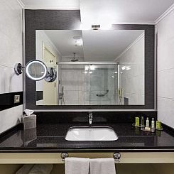 DoubleTree by Hilton Izmir - Alsancak
