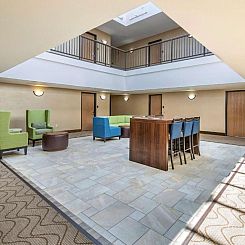 Comfort Inn & Suites San Francisco Airport West