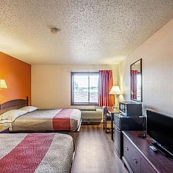 Motel 6-Saukville, WI