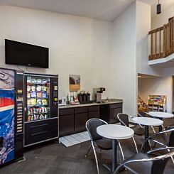 Motel 6-Saukville, WI