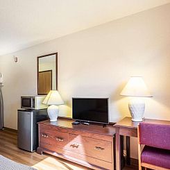 Motel 6-Saukville, WI
