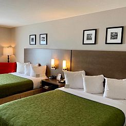 Country Inn & Suites by Radisson, Kenosha, WI