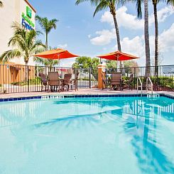 Holiday Inn Express and Suites Fort Lauderdale Airport West,