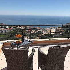 Vakantiehuis in Sesimbra mit Grill, Terrasse und Garten