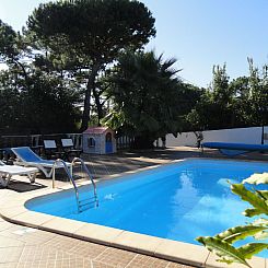 Vakantiehuis Schönes Ferienhaus in Colares mit Privatem Poo