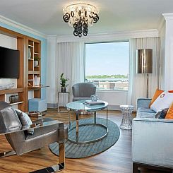 Renaissance Charlotte SouthPark Hotel