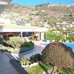 Appartement mit eigenem Pool