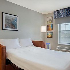 Hampton Inn & Suites Yonkers