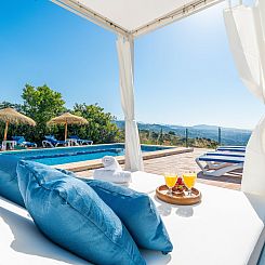 Vakantiehuis Villa Botin, beheizter Pool, AC, Meerblick