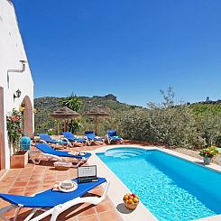 Vakantiehuis Villa Roble, Pers, Beheizter Pool, Petfriendly