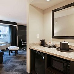 Hampton Inn & Suites Bellevue Downtown/Seattle