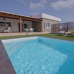 Vakantiehuis Modernes und helles Ferienhaus direkt am Meer, 