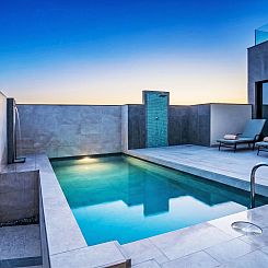 Vakantiehuis Luxuriöse Villa mit privatem Pool und Bergblic