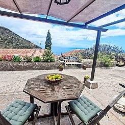 Vakantiehuis Haus mit Schwimmbad-Whirlpool in ruhiger Umgebu