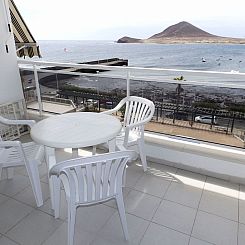 Appartement mit Balkon und Meerblick