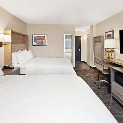 Holiday Inn Chicago/Oak Brook, an IHG Hotel