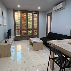 Appartement Wohnung "Stockwerk 1" mit Balkon