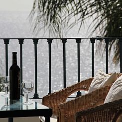 Appartement mit Terrasse, Pool und Garten