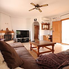 Chalet in Daya Vieja