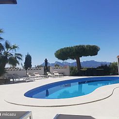 Luxe grote villa met prive zwembad.