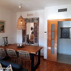 Luxe appartement met zwembad aan zee