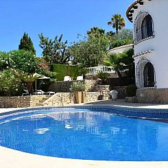 Villa Ayala met privé zwembad