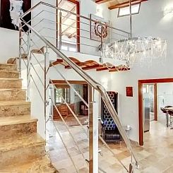 Luxe villa finca-stijl zwembad met zeezicht