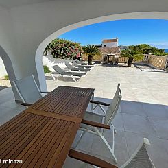 Casa Algarrobo