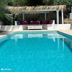 Ibiza styl villa + uitzicht op zee