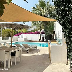Ibiza styl villa + uitzicht op zee