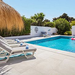 Casa Muy Feliz