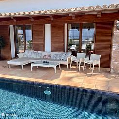 Vakantievilla met verwarmd zwembad