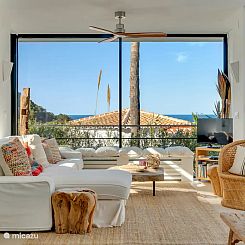 Villa uitzicht op zee op 300m van het strand
