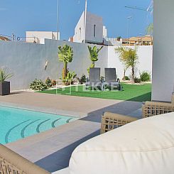 Geschakelde woning in Rojales Centro